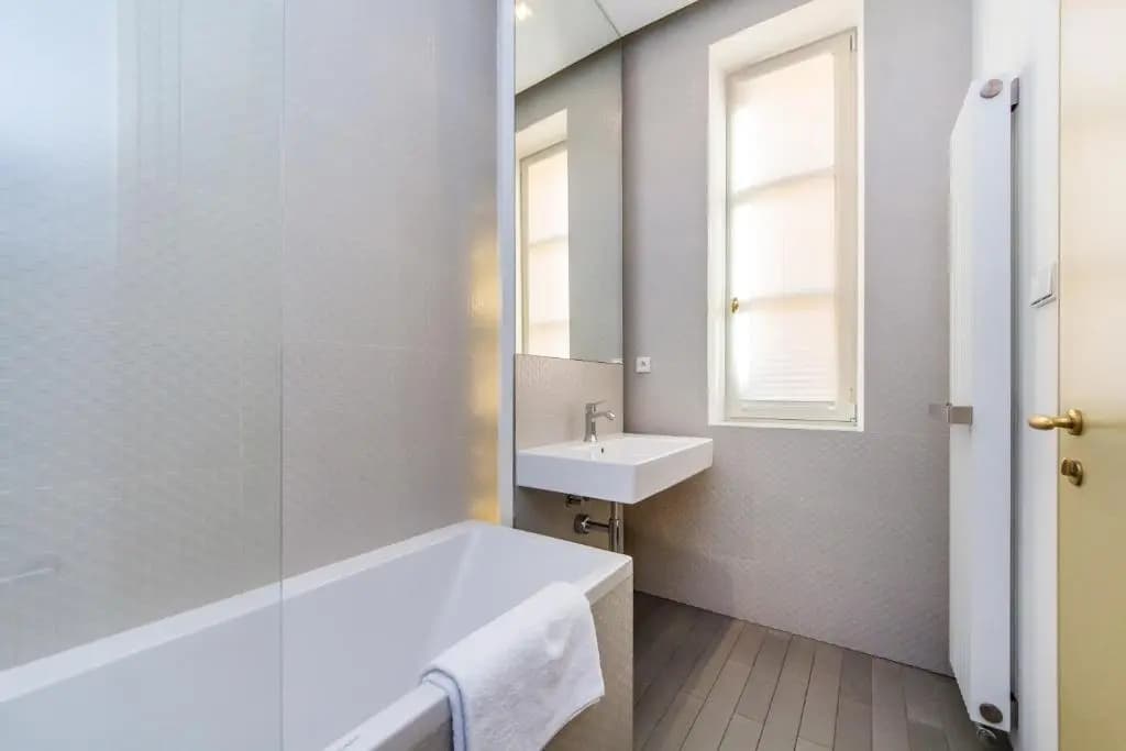 Bellevue Apartment - photo 7