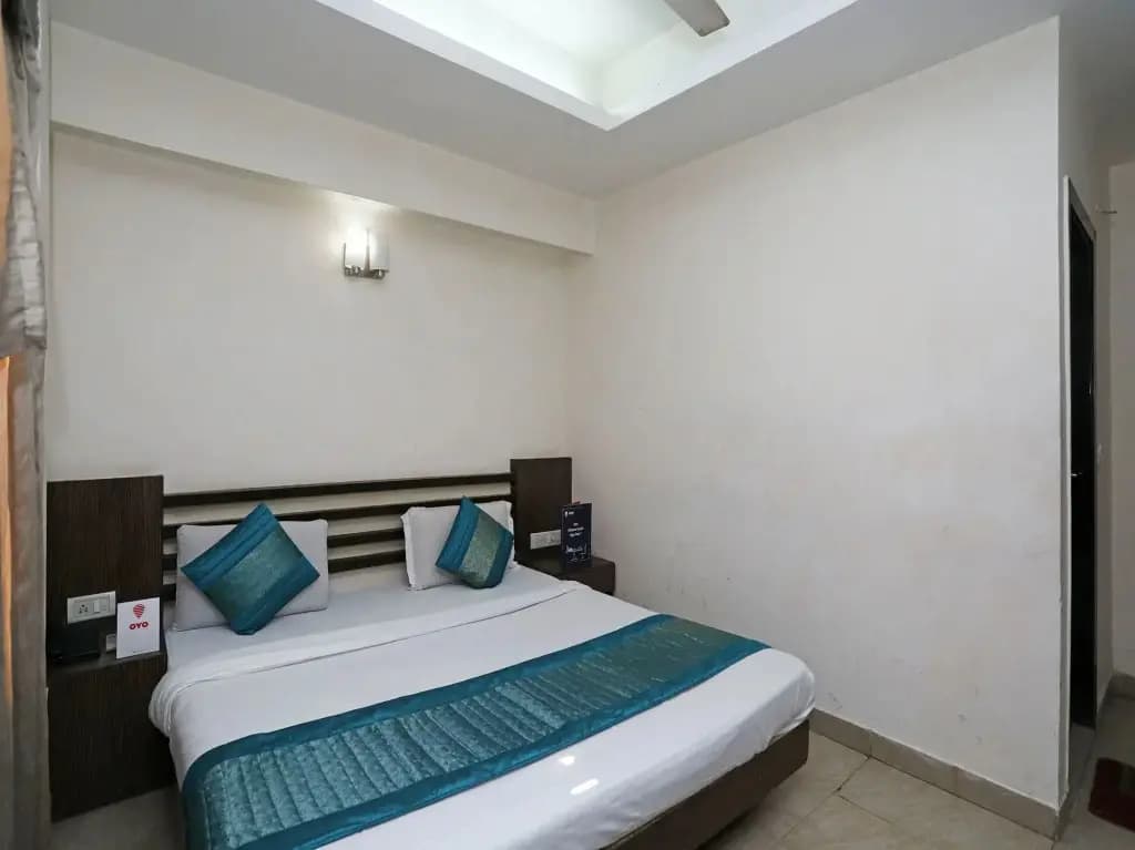 Hotel Aman Inn - photo 3