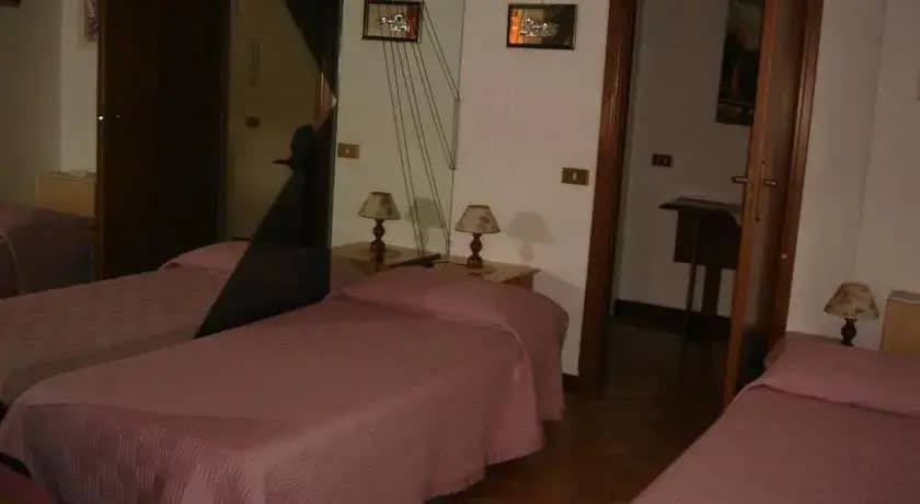 Casa Marisa Roma - photo 1