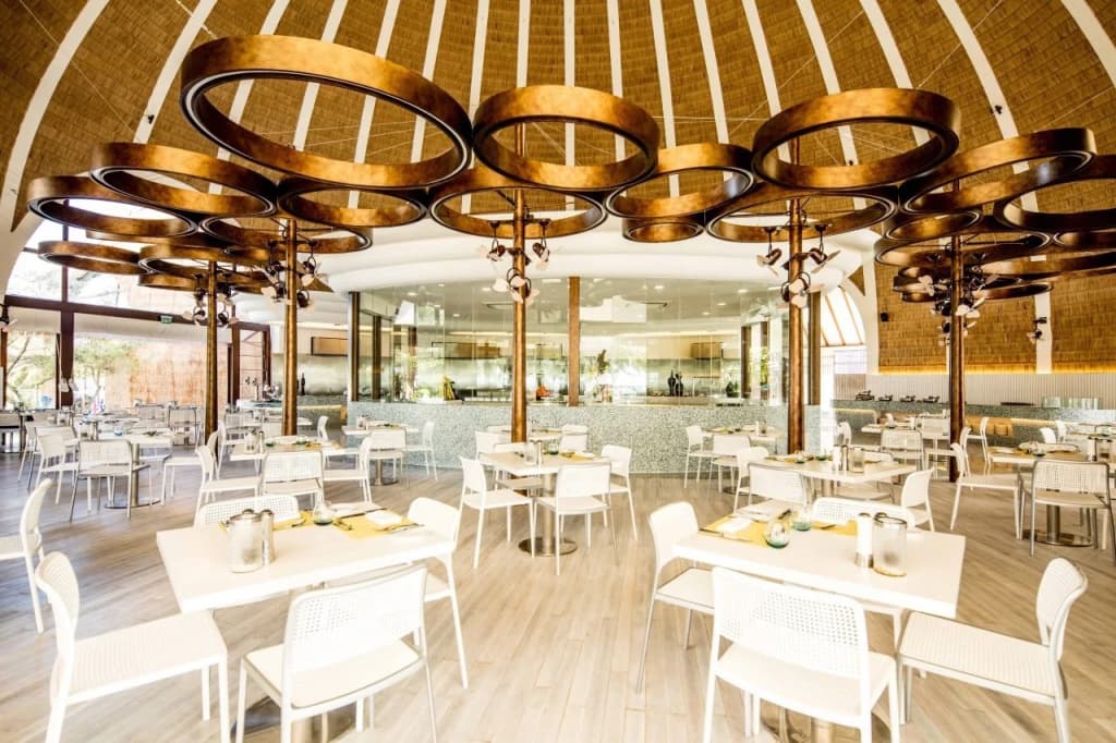 Holiday Inn Resort Kandooma Maldives by IHG - photo 20