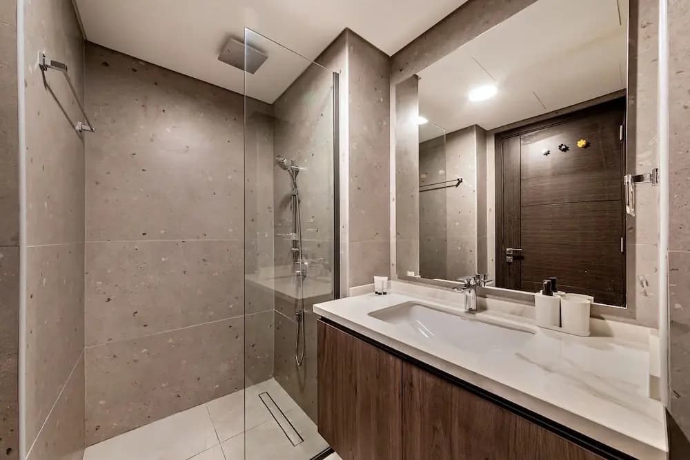 Modern Studio at Paragon - photo 27
