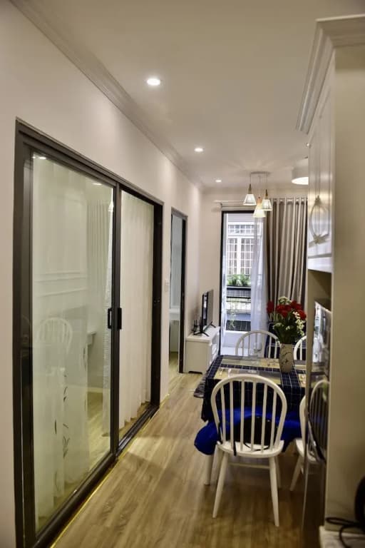 New Luxury Apartment in City Center - photo 7