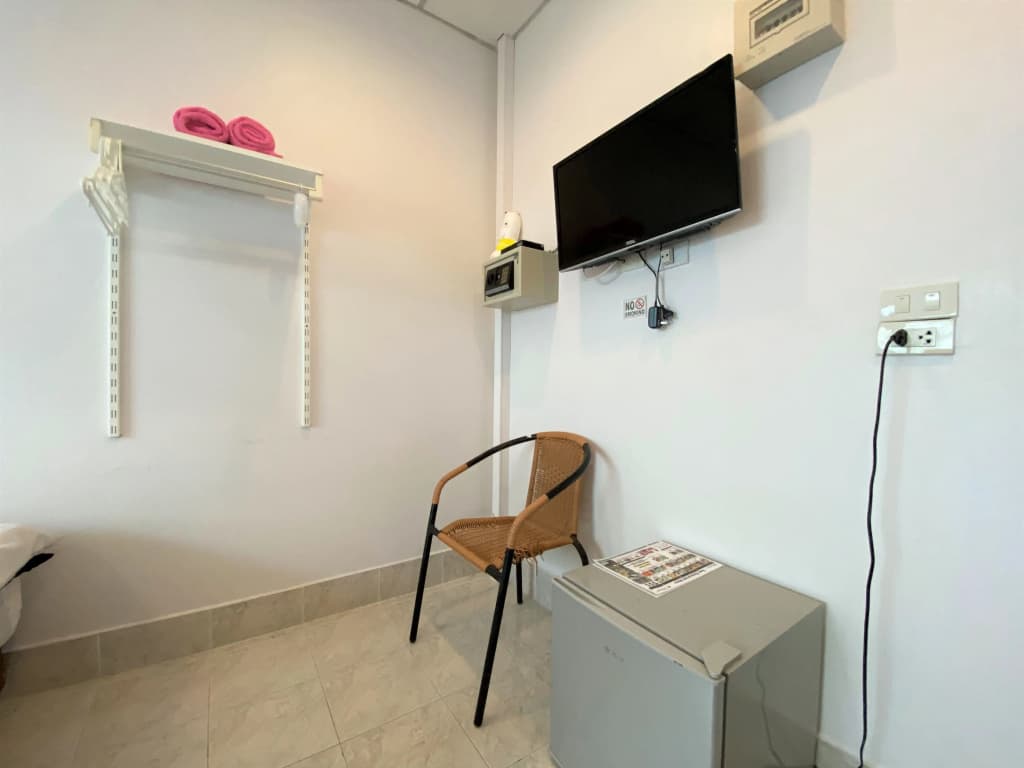 Som Guesthouse - photo 6