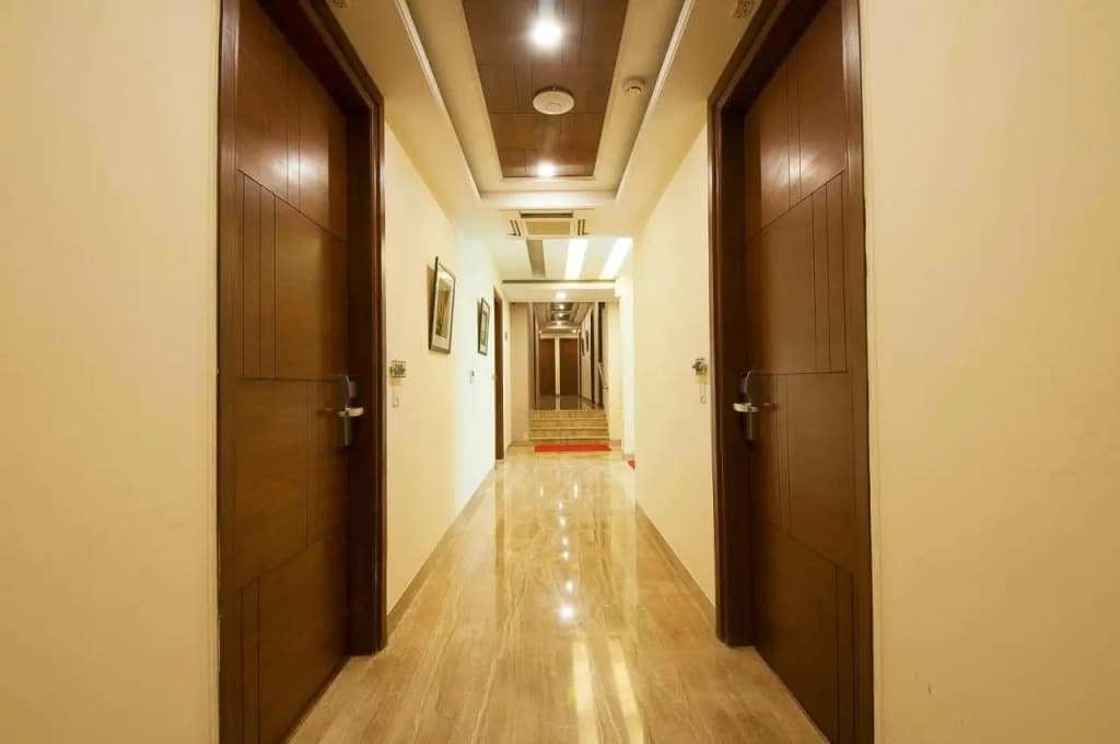 Alpina Hotels & Suites - photo 13