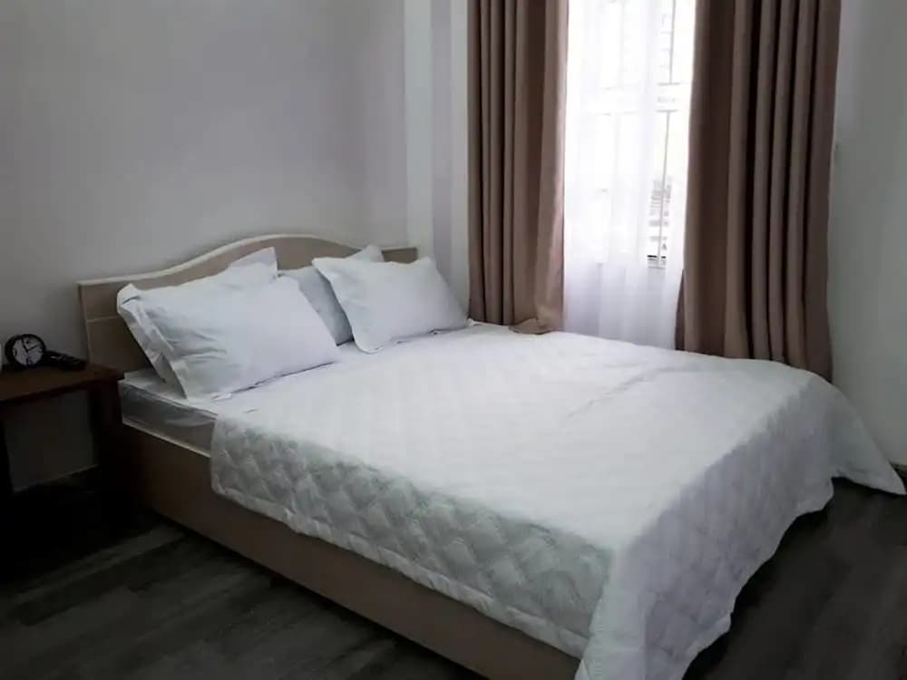 Leo's House - photo 3