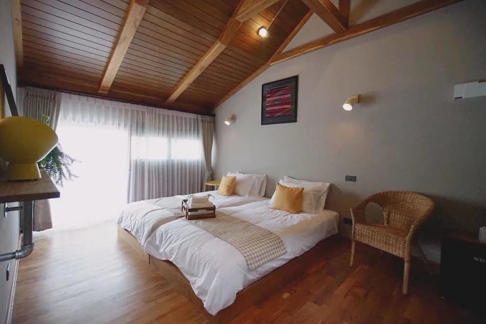 Yellow Pillow Village - photo 6