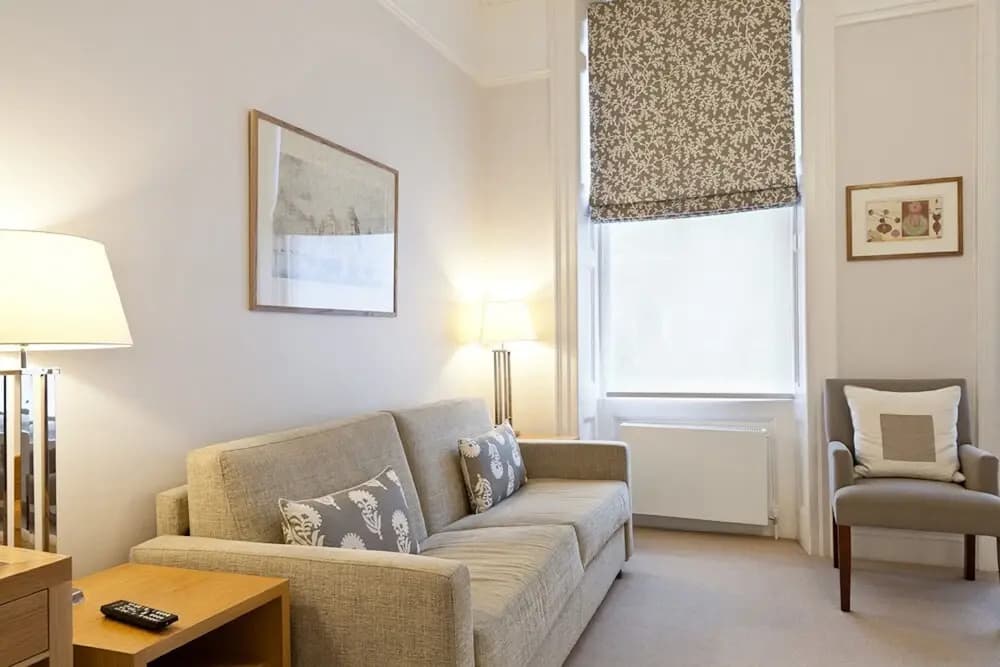Blueprint Apartments-No 5 Doughty Street - photo 4