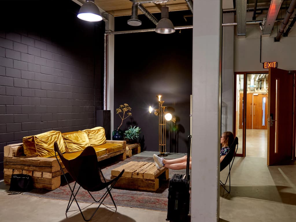 Q-Factory Hotel - photo 19