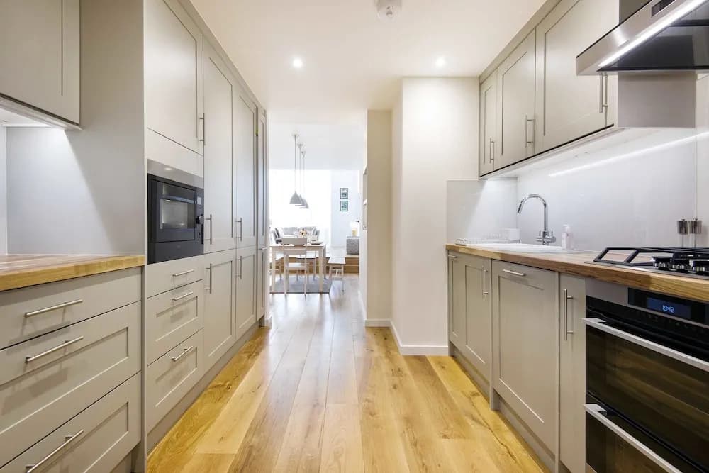 The Earl's Court Square Garden Apartment - ALBS - photo 27