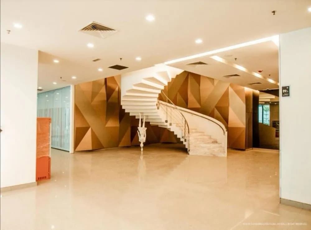 Luxury Deluxe Studios At Mercu Summer Suites - photo 12
