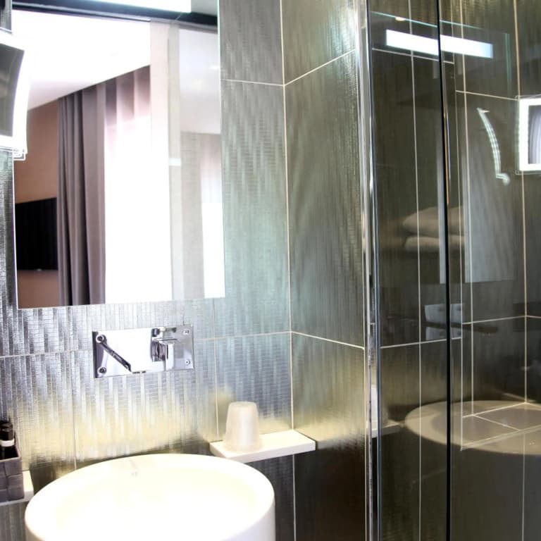 Hotel Elysées Paris - photo 23