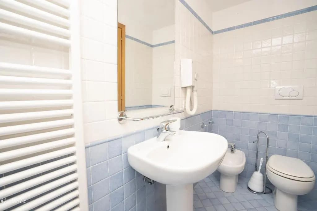 Lagoon Apartments - photo 7