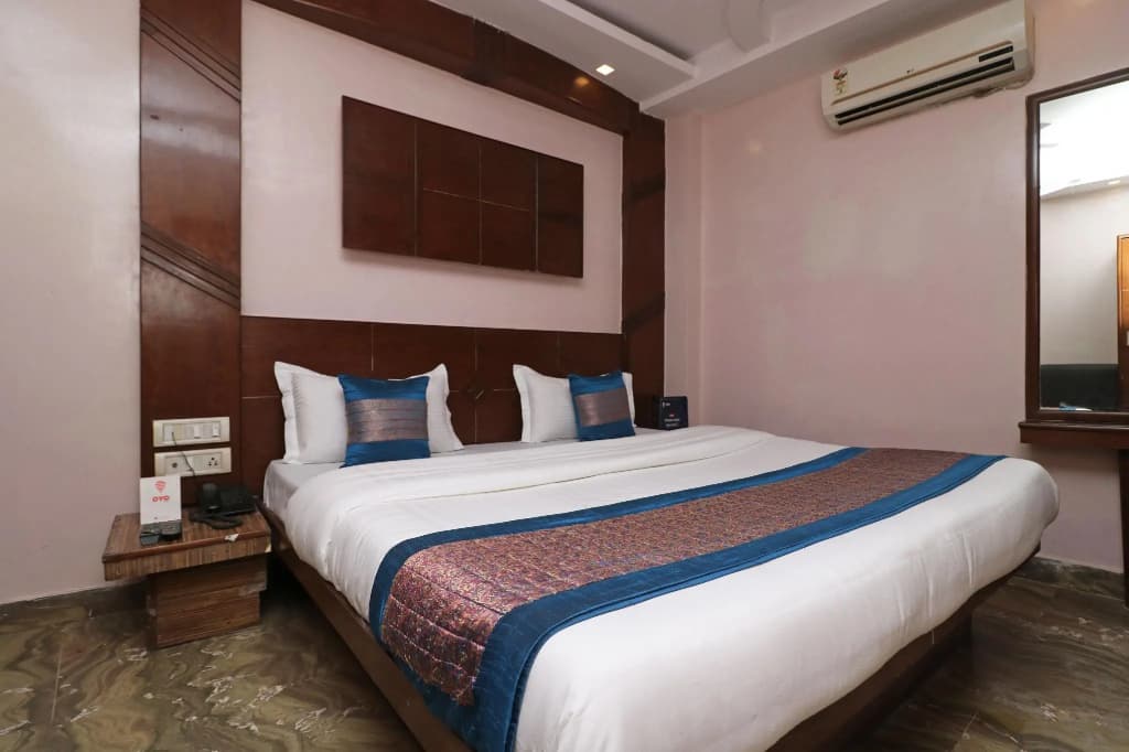 OYO 5494 Hotel Odeon Continental - photo 2
