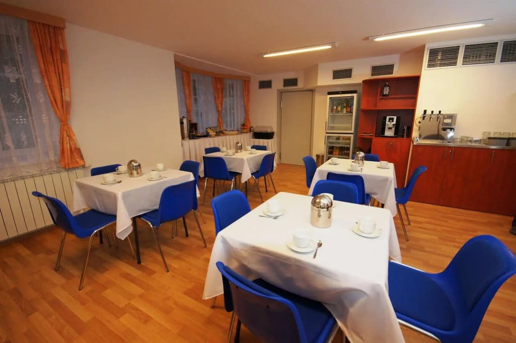 Hotel Garni Rambousek - photo 14