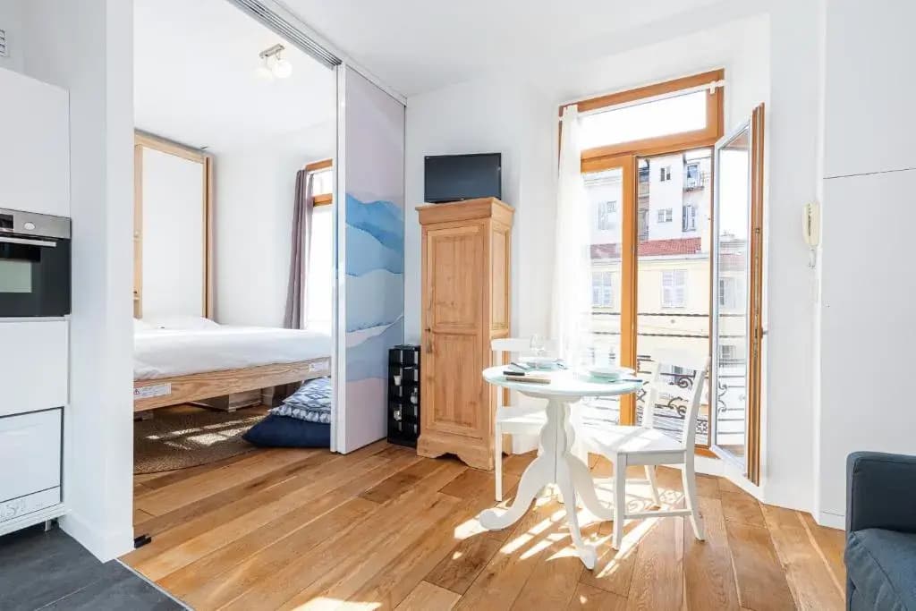 1 Bdr Downtown near Place Massena - photo 7