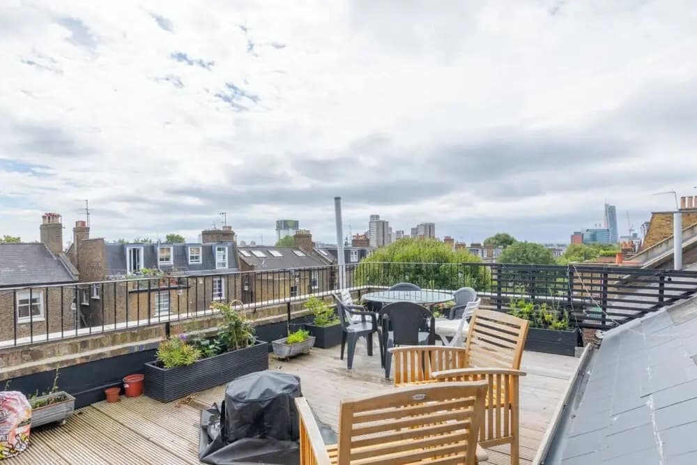 Top Floor 1BD Flat With Balcony - Ladbroke Grove - photo 10