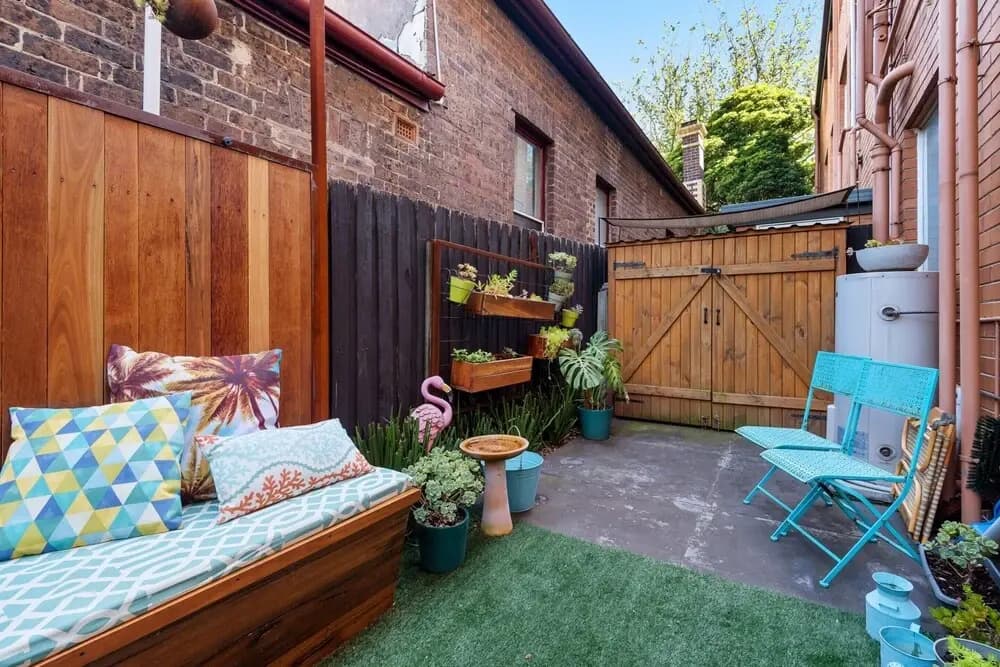 Snug St Kilda Apartment With Private Courtyard - photo 6
