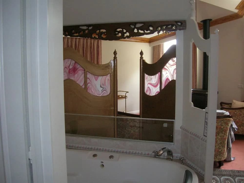 Camelot Tower And Penthouse - photo 7
