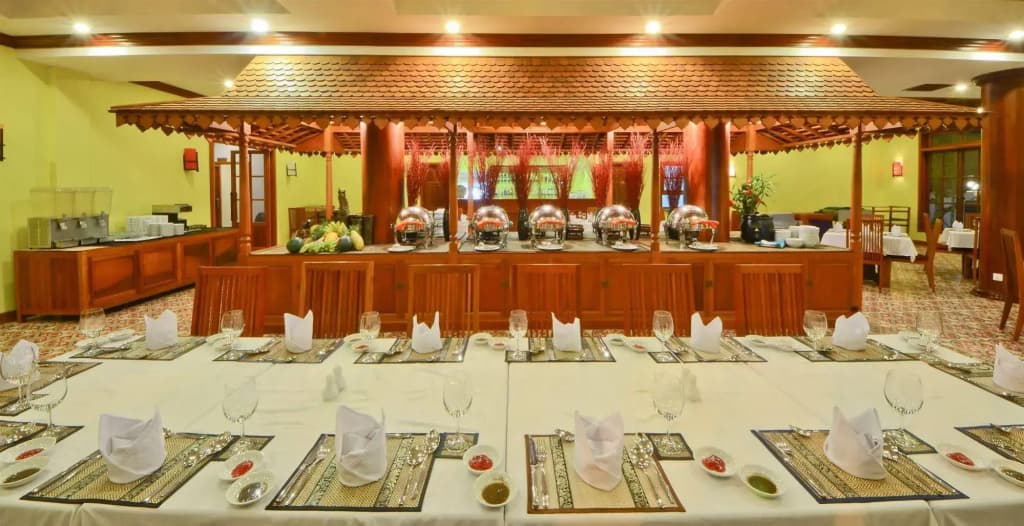 Royal Crown Hotel & Spa - photo 18