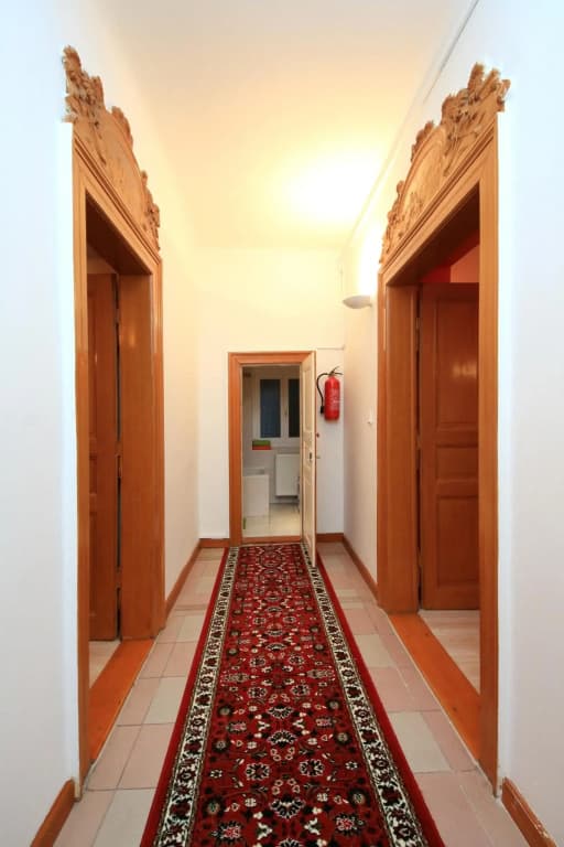 Historic Villa Apartments - photo 10