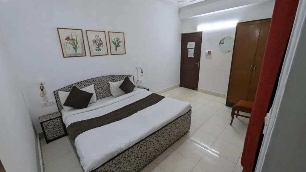Mauryan Express Hotel Devli Khanpur - photo 6