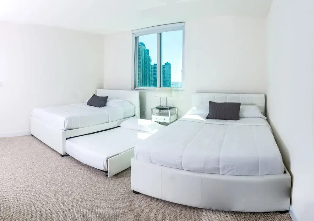 Brickell Luxe Rentals - photo 2