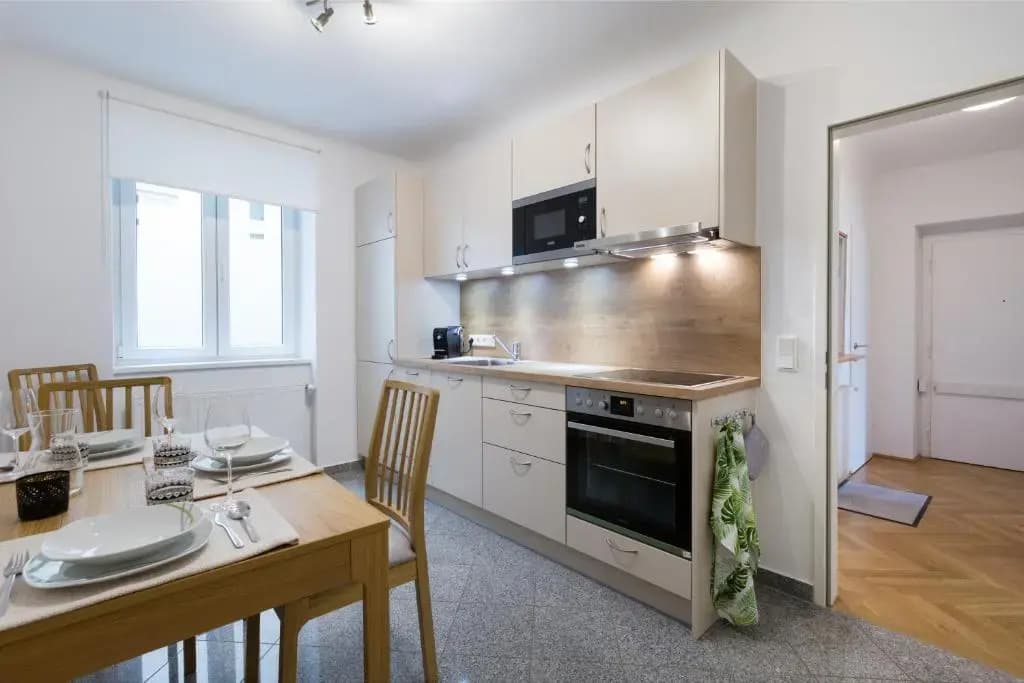Apartment Rudolfsplatz Check in 15h to 22h Only - photo 14