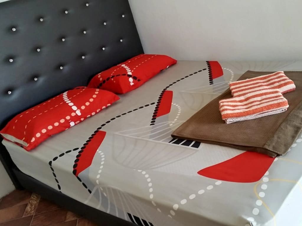 Izz Room Motel - photo 2