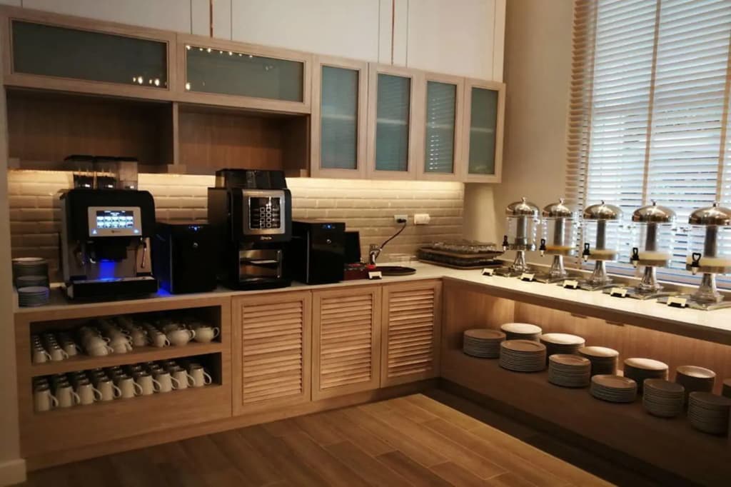 Hyatt Place Bangkok Sukhumvit 24 - photo 10
