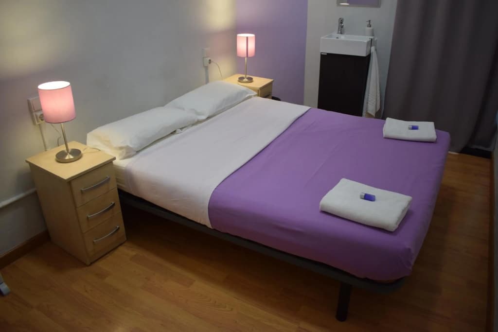 Hostal MiMi Las Ramblas - photo 18