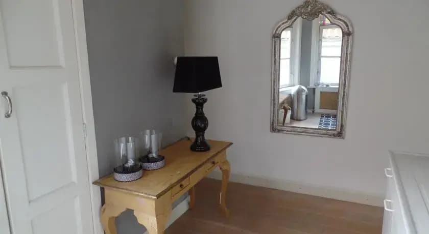 Canalside Apartments - photo 4