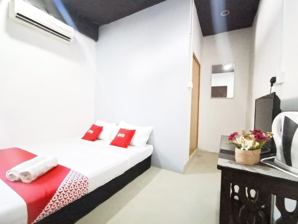 OYO 124 Hotel Seniman Sentul (Sanitized Stay) - photo 4