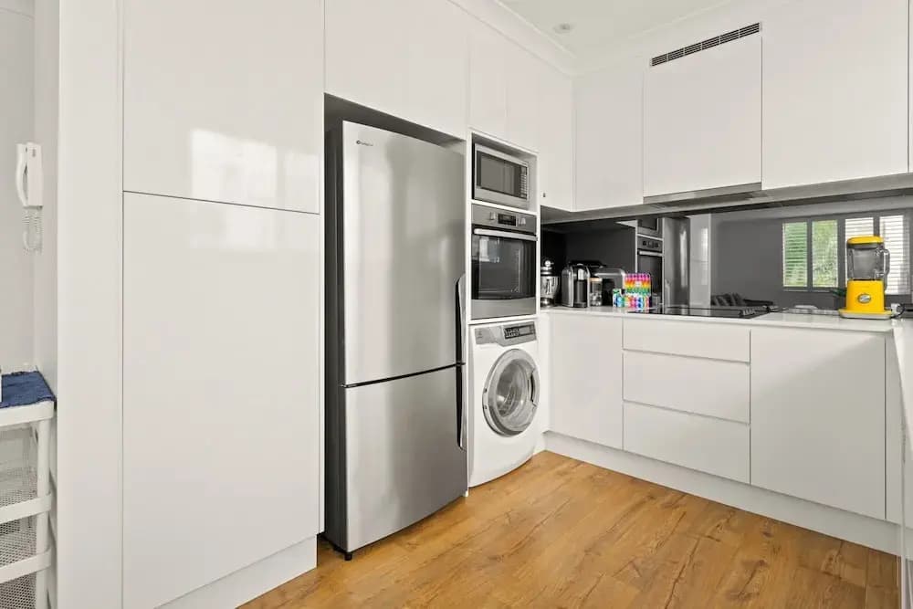 Coastal 2-bed Apartment Steps From Manly Beach - photo 10