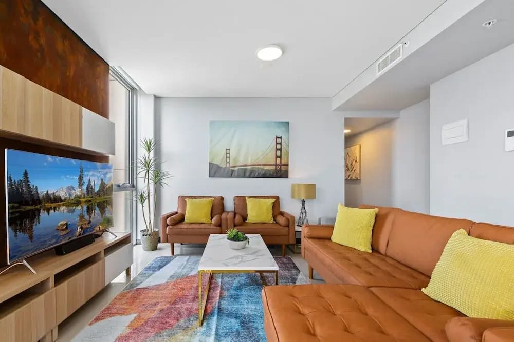 Central 2-bed With Parking & Stunning Views - photo 6