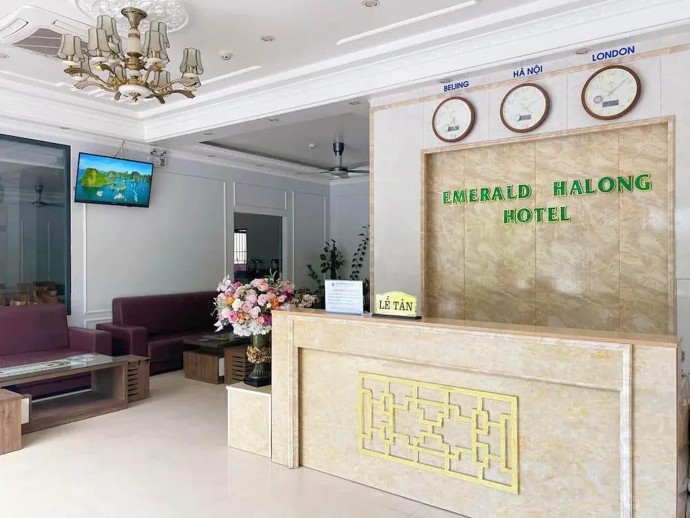 Emerald Halong Hotel - photo 2