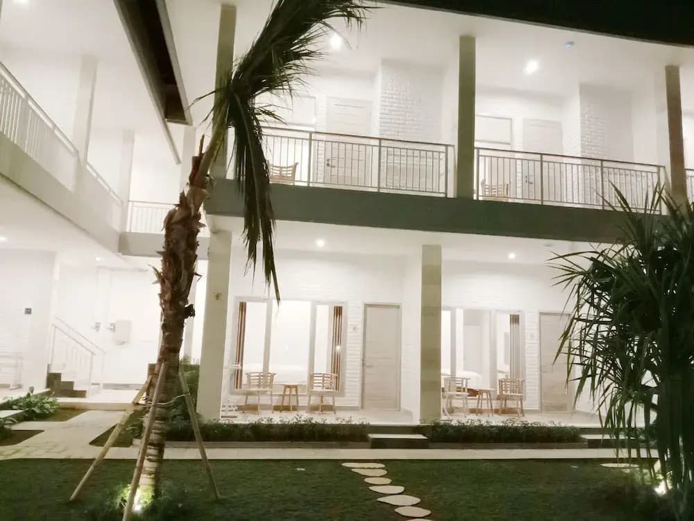 Berawa Dini Guesthouse - photo 15