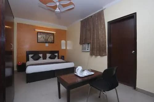 HOTEL GREEN PALACE Delhi Airport - photo 4