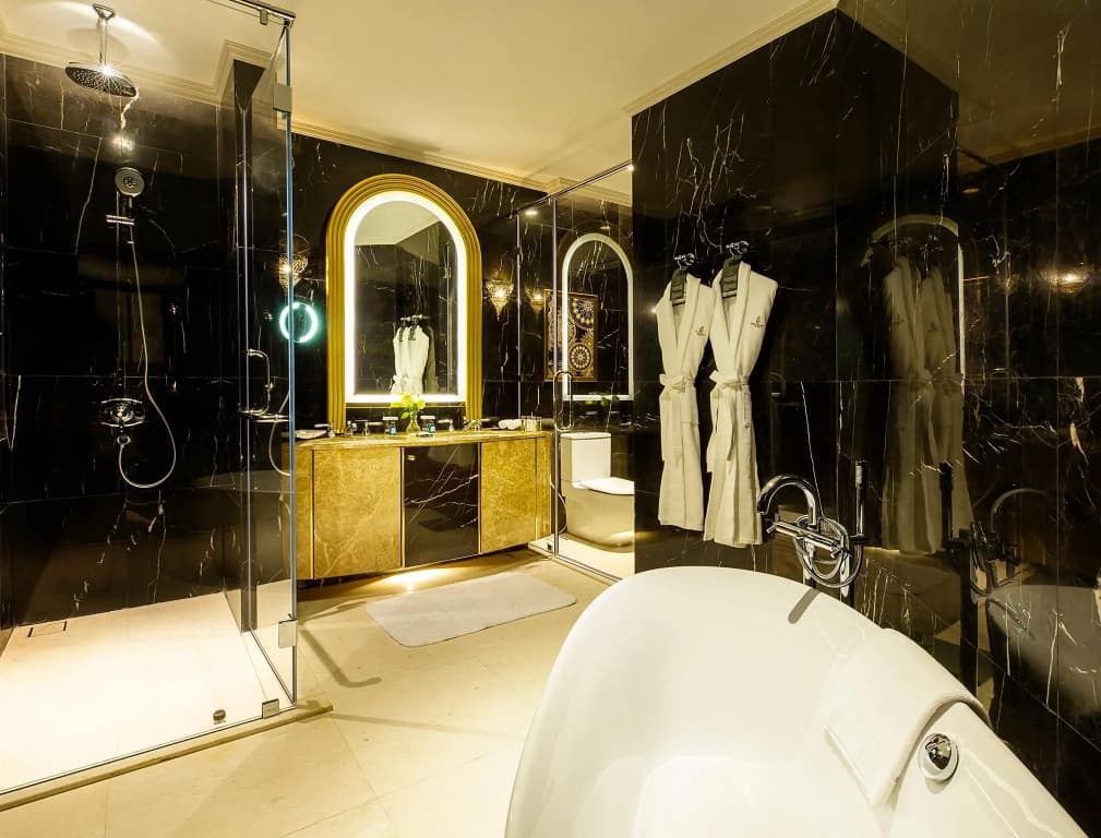 Ezdan Palace Hotel - photo 10