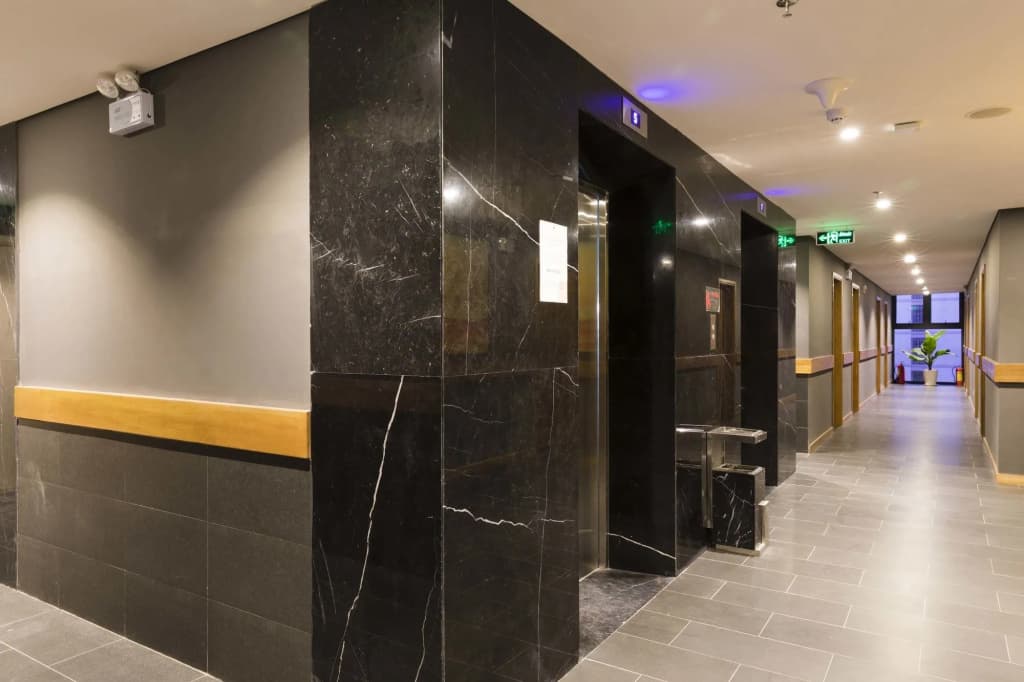 Maple Hotel & Apartment - photo 16