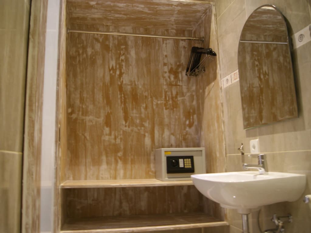 Sugiras Living - photo 8