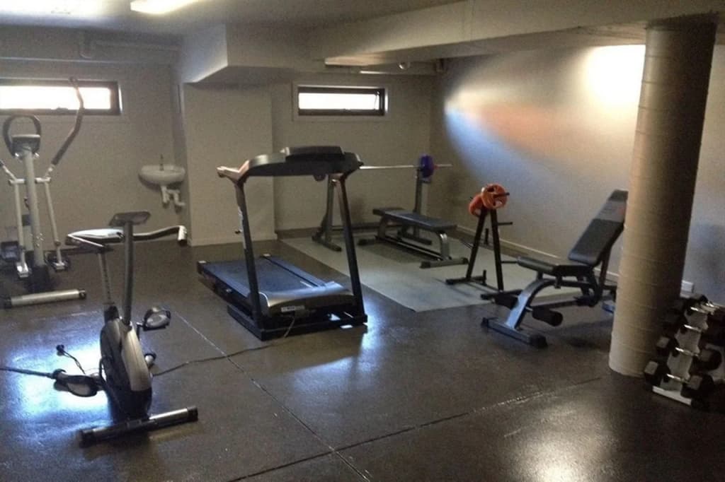 Crest on Barkly Serviced Apartments - photo 13