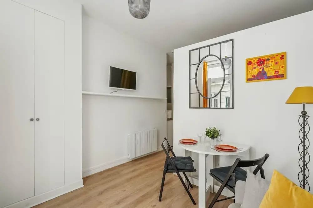 Cosy 2P Studio in the Heart of the Marais - photo 9
