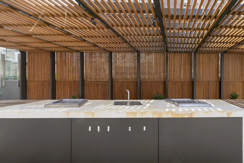 Modern Apartment in Darling Harbour - photo 10
