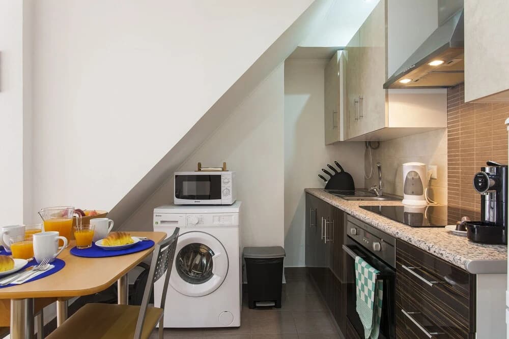 ALTIDO Cosy 1-bed flat w/balcony in Pena, close by subway, viewpoint&park - photo 12