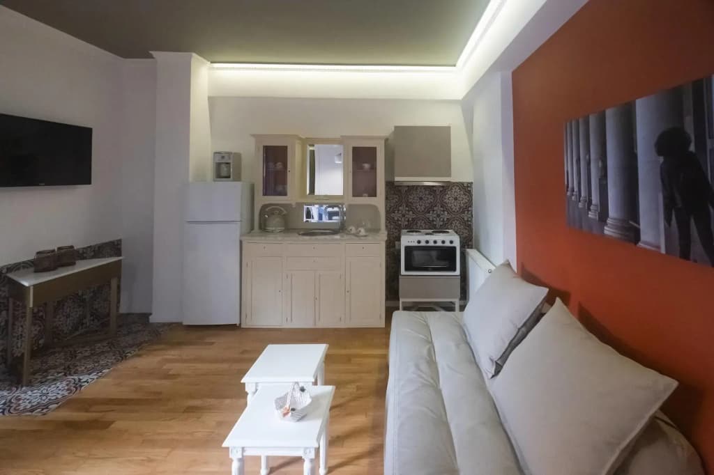 Athenian Yard Suites - photo 17