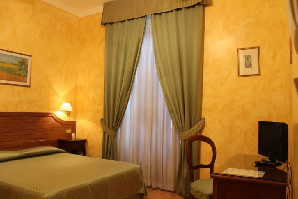 Hotel Fiori - photo 18