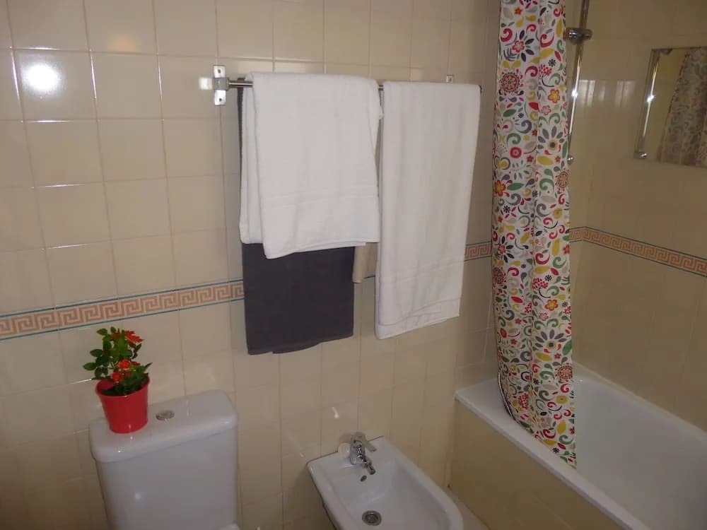 Charm & great location - Duplex - photo 8