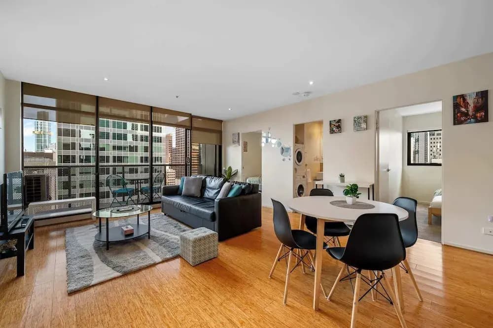 A Spacious 2BR Apt Near Melbourne Central - photo 5