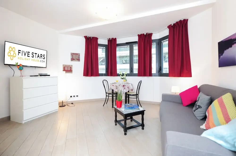 Studio Orange Five Stars Holiday House - photo 4