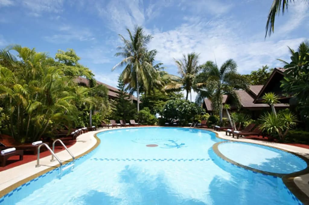 Salad Beach Resort - photo 11